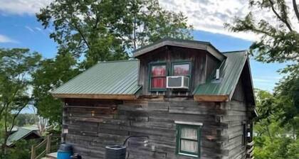 Rustic River Cabin 5