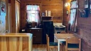 冰箱、微波炉、烤箱、炉灶