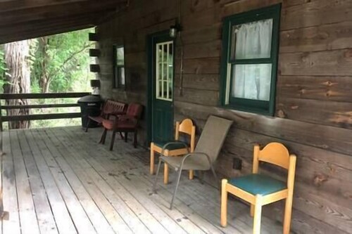Rustic River Cabin 7