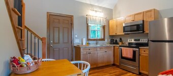 Bluebird Cabin | WiFi & River Access