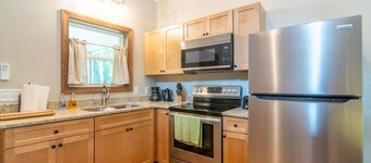 Magnolia Cabin | WiFi & River Access