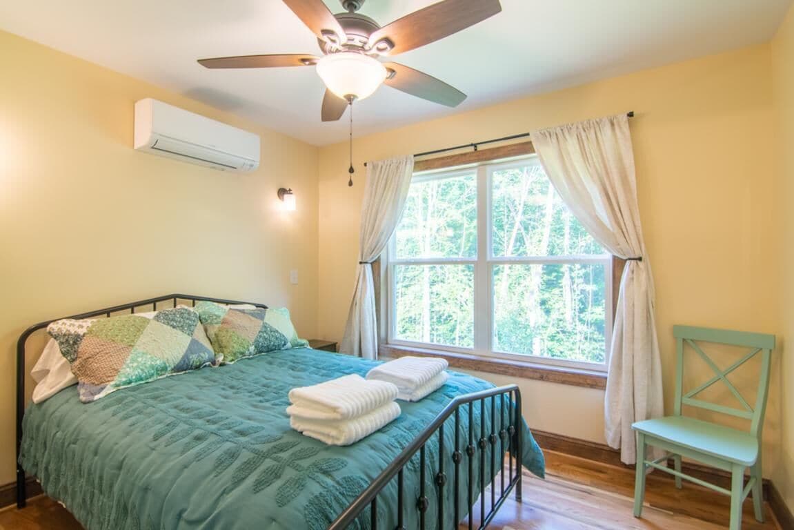 2 bedrooms, free WiFi, bed sheets, wheelchair access