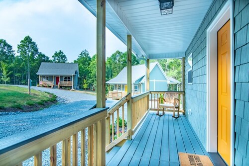 Monarch Cabin | WiFi & River Access