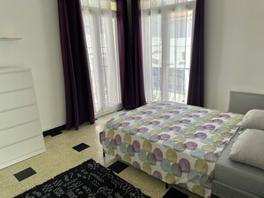 4 Schlafzimmer, Bügeleisen/Bügelbrett, Bettwäsche