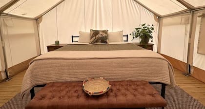 Valley Overlook, Peninsula, Ohio - Glamping Tent P10
