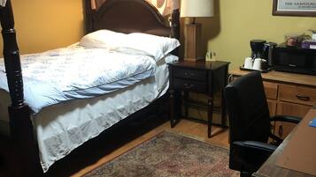 1 bedroom, desk, iron/ironing board, free WiFi