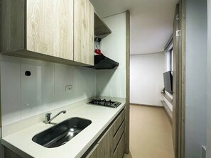 Fridge, microwave, stovetop