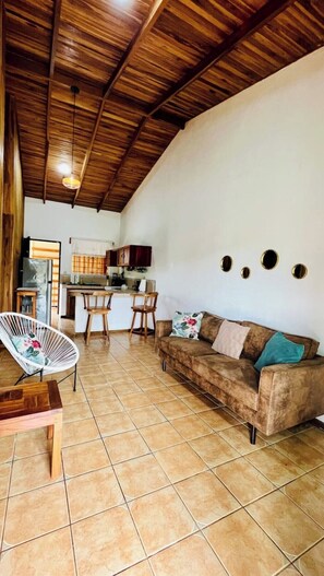 Living area - Beautiful & Cozy Casa Aire, Near Lake Arenal (Nuevo Arenal)
