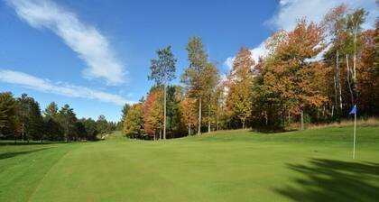 NEW! Private home located on 6 acres! Enjoy the outdoors, 10 minutes from town