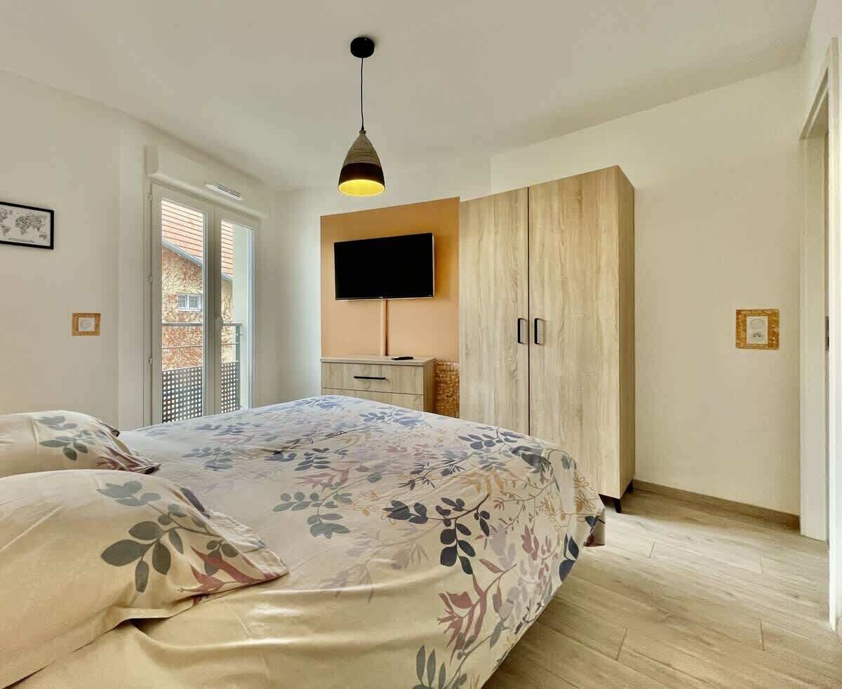 1 chambre, fer et planche à repasser, Wi-Fi gratuit, draps fournis