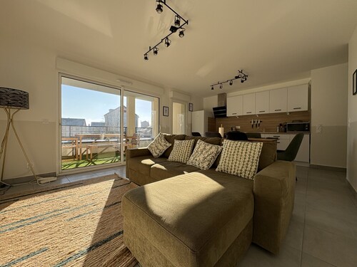 Alba : "Élégance & Confort" : Appartement avec Terrasse proche du Centre Thermal