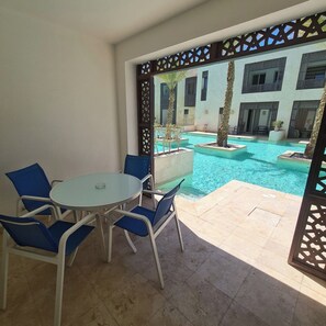 Outdoor dining - 2 bedroom apartment with direct pool access in Scarab, El Gouna (Red Sea Governorate)