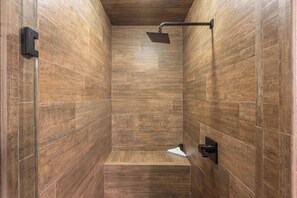 Bathtub, hair dryer, towels