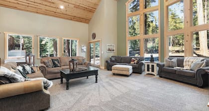 Lazy Bear Lodge | Rustic Luxe Cabin w/ Spa + Game Room