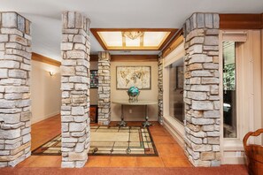 Interior - Single level-Fenced in yard for pets & kids! (Shaver Lake)