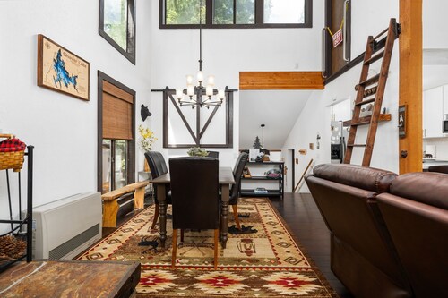 Kamp Kokanee | Updated Condo Near Spa + Sauna