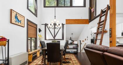 Kamp Kokanee | Updated Condo Near Spa + Sauna