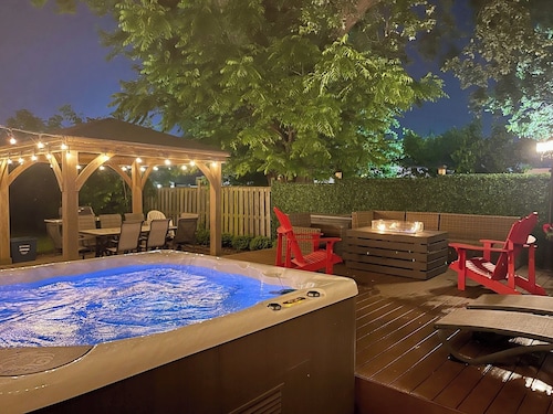 Victoria Family Vacation Home - 7 Seats HotTub - CLOSEST To The Falls