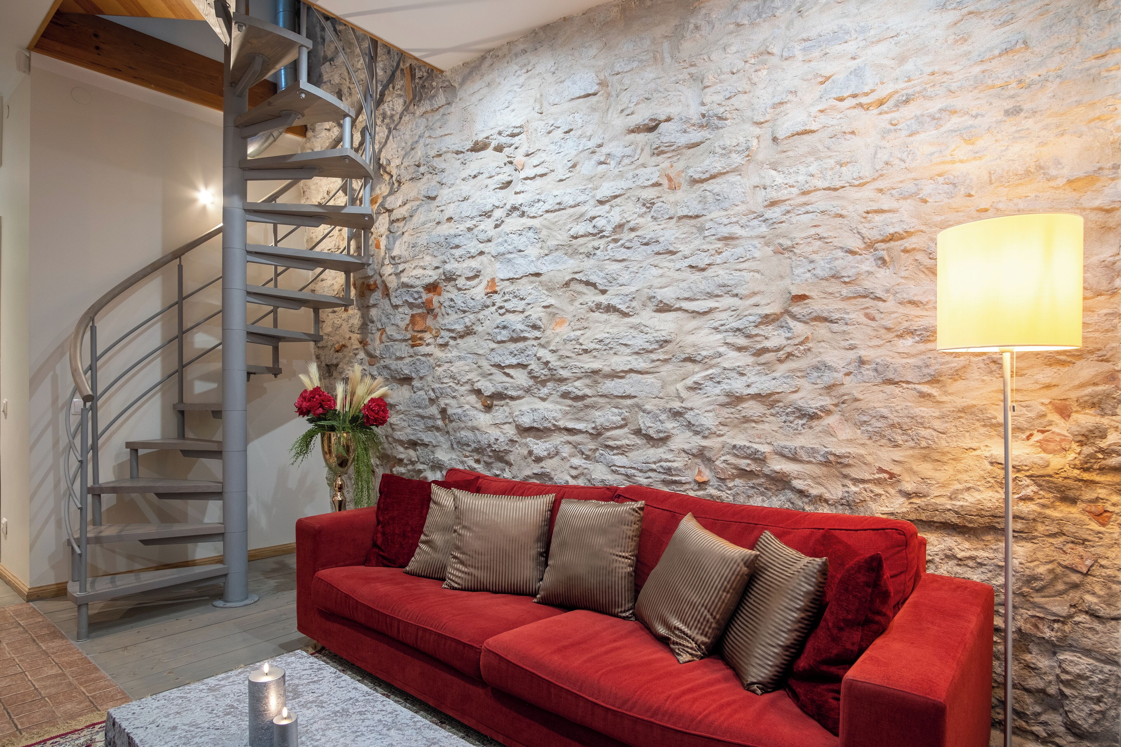 Departamento Confort | Área de sala de estar | Smart TV de 55 cm con canales por cable 
