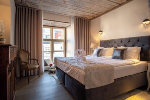 Superior Apartment | Minibar, iron/ironing board, cribs/infant beds, free WiFi