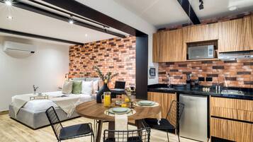 Brooklyn Style Studio | Edredón, decoración personalizada y muebles diferentes