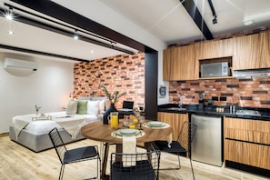 Brooklyn Style Studio | Edredones de plumas, decoración individual, mobiliario individual