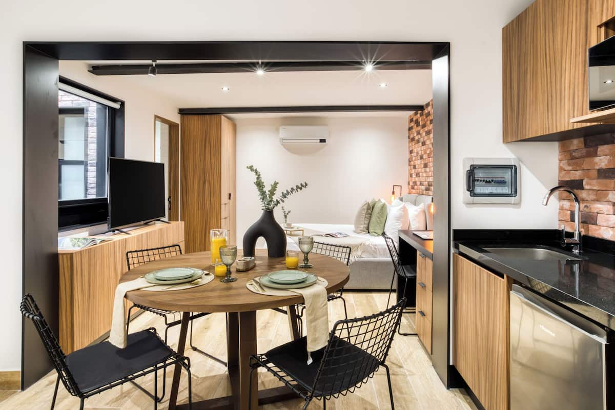 Brooklyn Style Studio | Down duvets, individually decorated, individually furnished