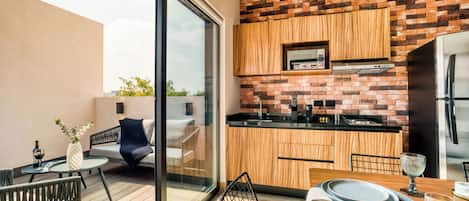 Penthouse with a Private Terrace | Eget kök