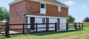 1 bedroom accommodation in Stickney, near Boston