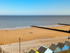 Fishing - A wow factor, high-end, luxury ground floor apartment with amazing sea views. (Sheringham)