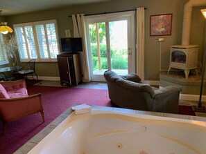 Interior - It's Another Beautiful Day At Whidbey Rose in Langley, On Whidbey Island (Langley)