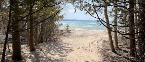 Espreguiçadeiras, toalhas de praia