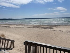 Liegestühle, Strandtücher