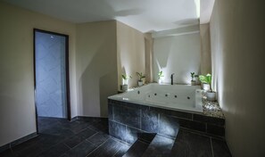 Bathroom - HOTEL  BALI AT POBLADO (Medellín)