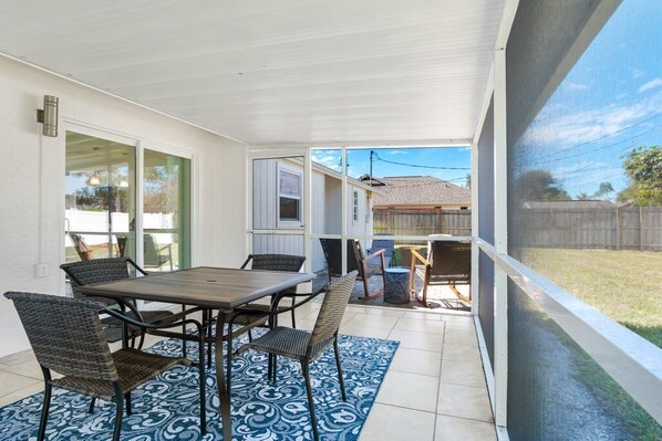 Outdoor dining