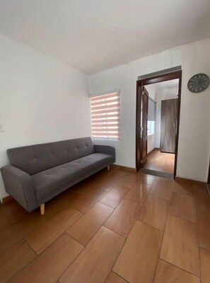 Living area - ILLUMINATED, COMFORTABLE APARTMENT (Bogotá)