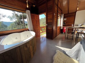 Cabin | 1 bedroom, Egyptian cotton sheets, premium bedding, down comforters - Sitio Balango (Domingos Martins)