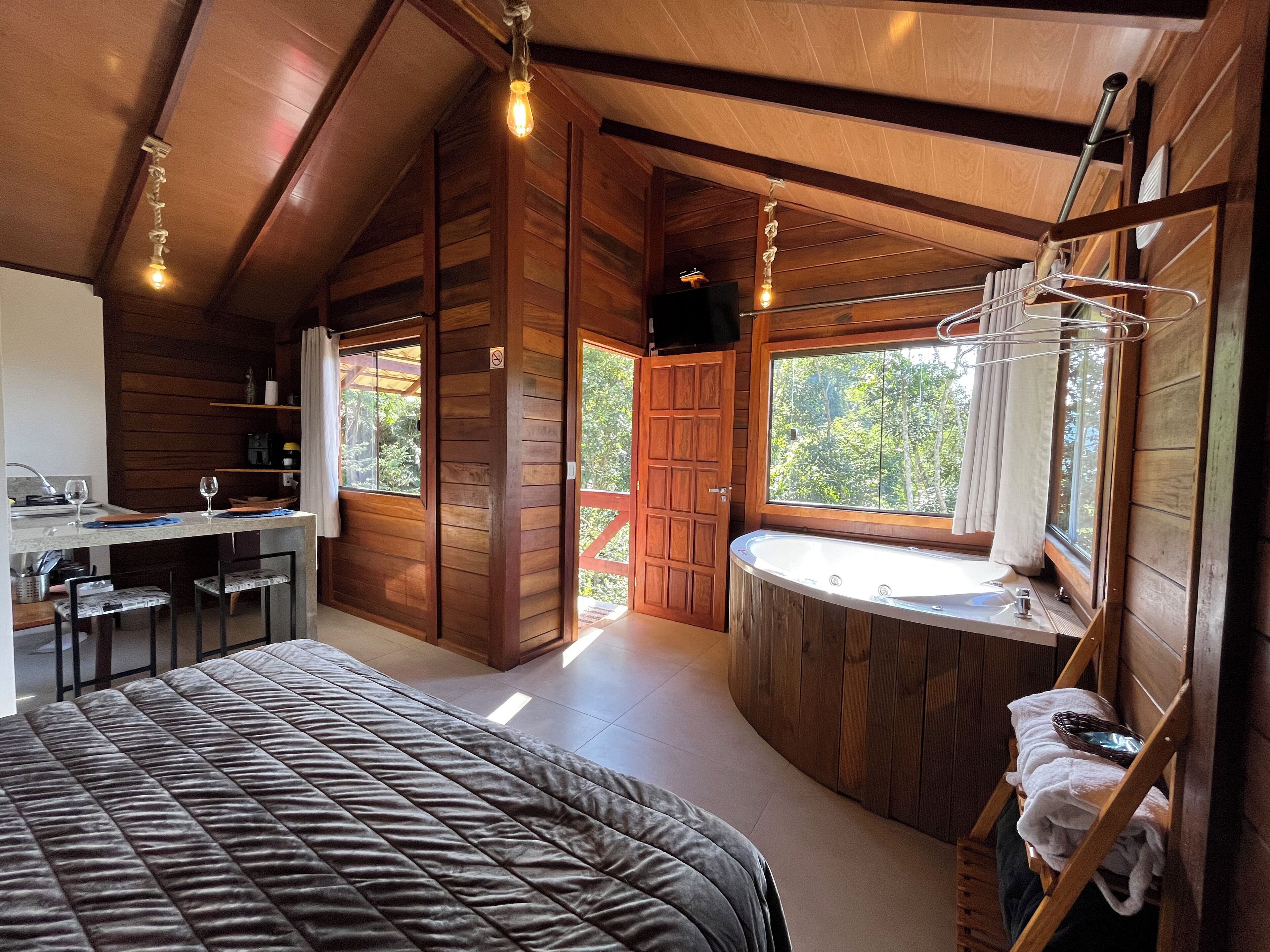 Basic Cabin | 1 bedroom, Egyptian cotton sheets, premium bedding, down comforters