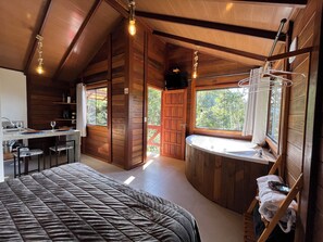 Basic Cabin | 1 bedroom, Egyptian cotton sheets, premium bedding, down comforters - Sitio Balango (Domingos Martins)