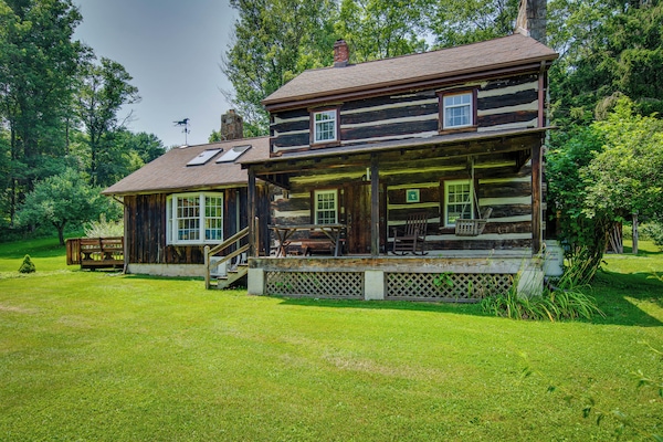 Morrisdale Vacation Rental | 2BR | 1.5BA | 1,650 Sq Ft | Stairs Required