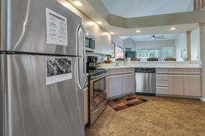Fridge, microwave, stovetop, dishwasher