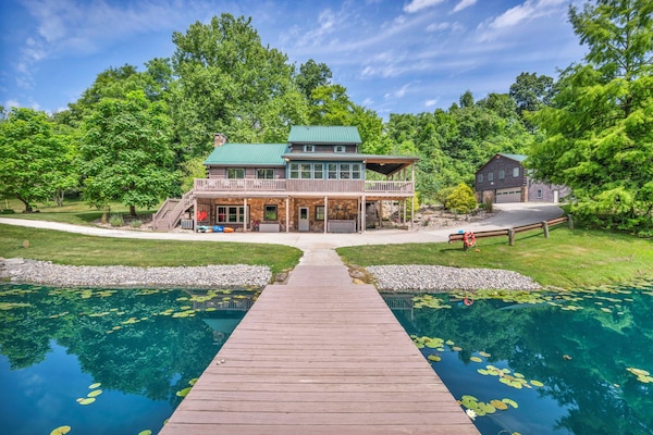 The Main Cabin at The Hideaway
