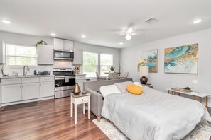 3 Schlafzimmer, Schreibtisch, Bügeleisen/Bügelbrett, kostenloses WLAN