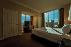 2 bedrooms, iron/ironing board, WiFi, bed sheets - 34th Floor PH on Las Vegas Strip! Close To Allegiant Stadium Superbowl 2024! (Las Vegas)