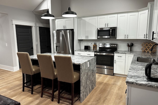 Refrigerador, microondas, horno, placa de cocina