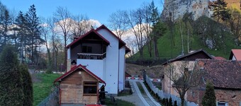 Casa/House Krista cozy house, 5 minutes from Bran Castle.