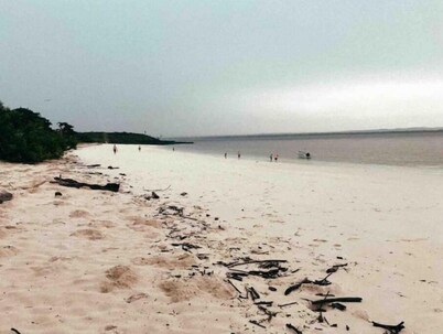 CASA PIÑA, a beautifu 2 bedroom home, walk to town