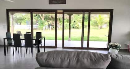 3-bedroom, walk to town, spacious Villa