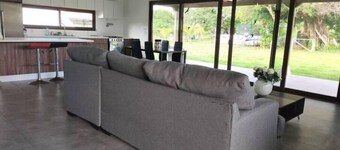3-bedroom, walk to town, spacious Villa