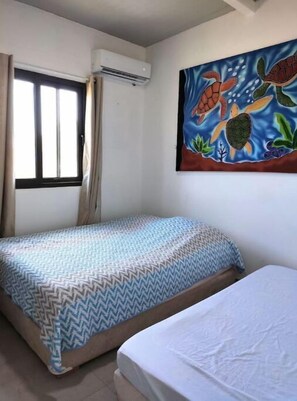 3 bedrooms, bed sheets